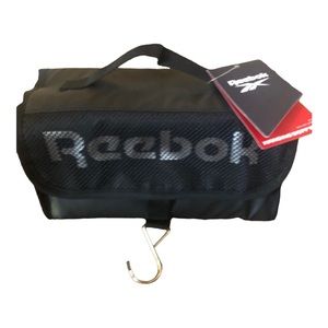 NWT Reebok Training Essential Toiletry Hanging DoppKit